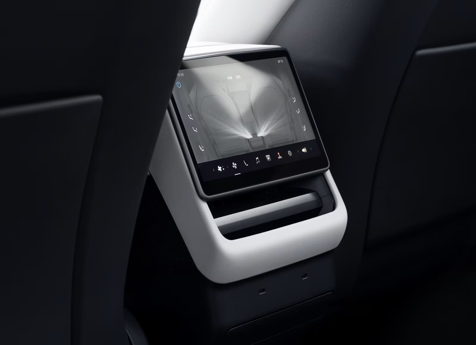 Заднее управление мультимедиа